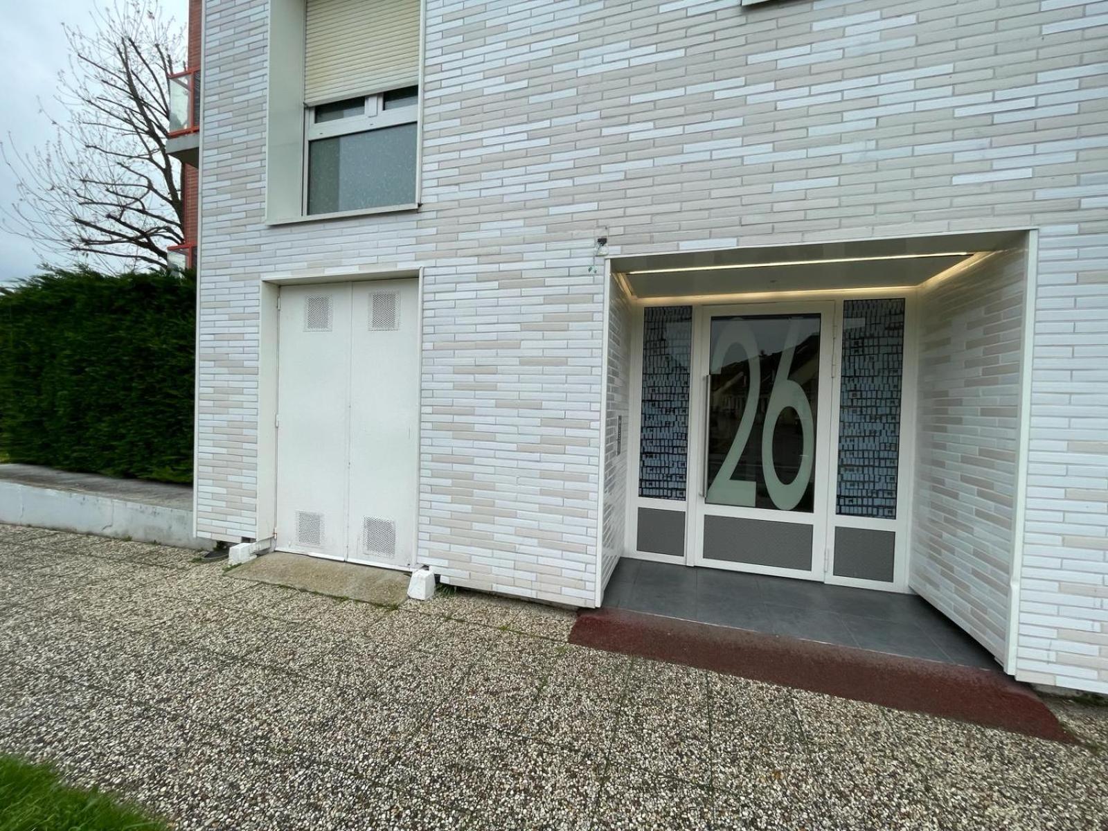 F3 Cosy A Cergy A 10 Minutes De La Gare Cergy Prefecture Et Proche Essec Lejlighed Eksteriør billede